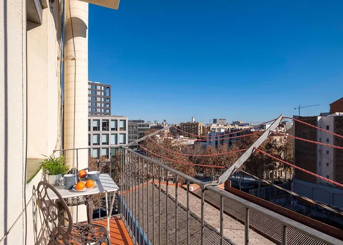 Sunny Apt Barcelona 22@